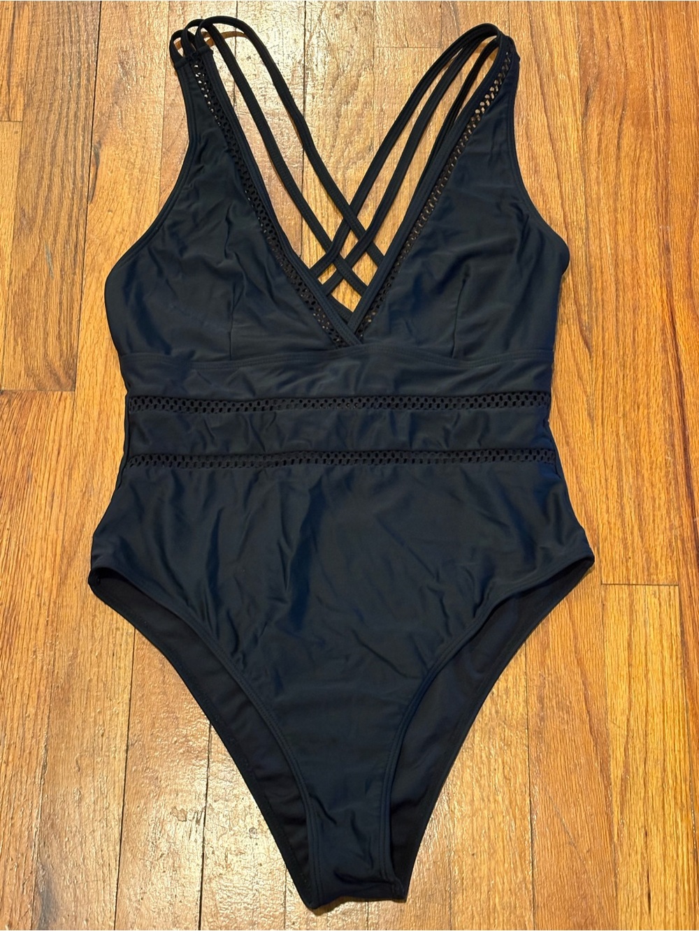 Crisscross V-Neck One-Piece Swimsuit in Black L